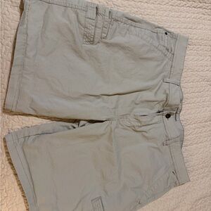 Weatherproof Men's Light Gray Cargo Shorts